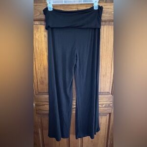 ZENANA 2X black palazzo-style wide-leg pants with a fold-over waistband. NWOT.